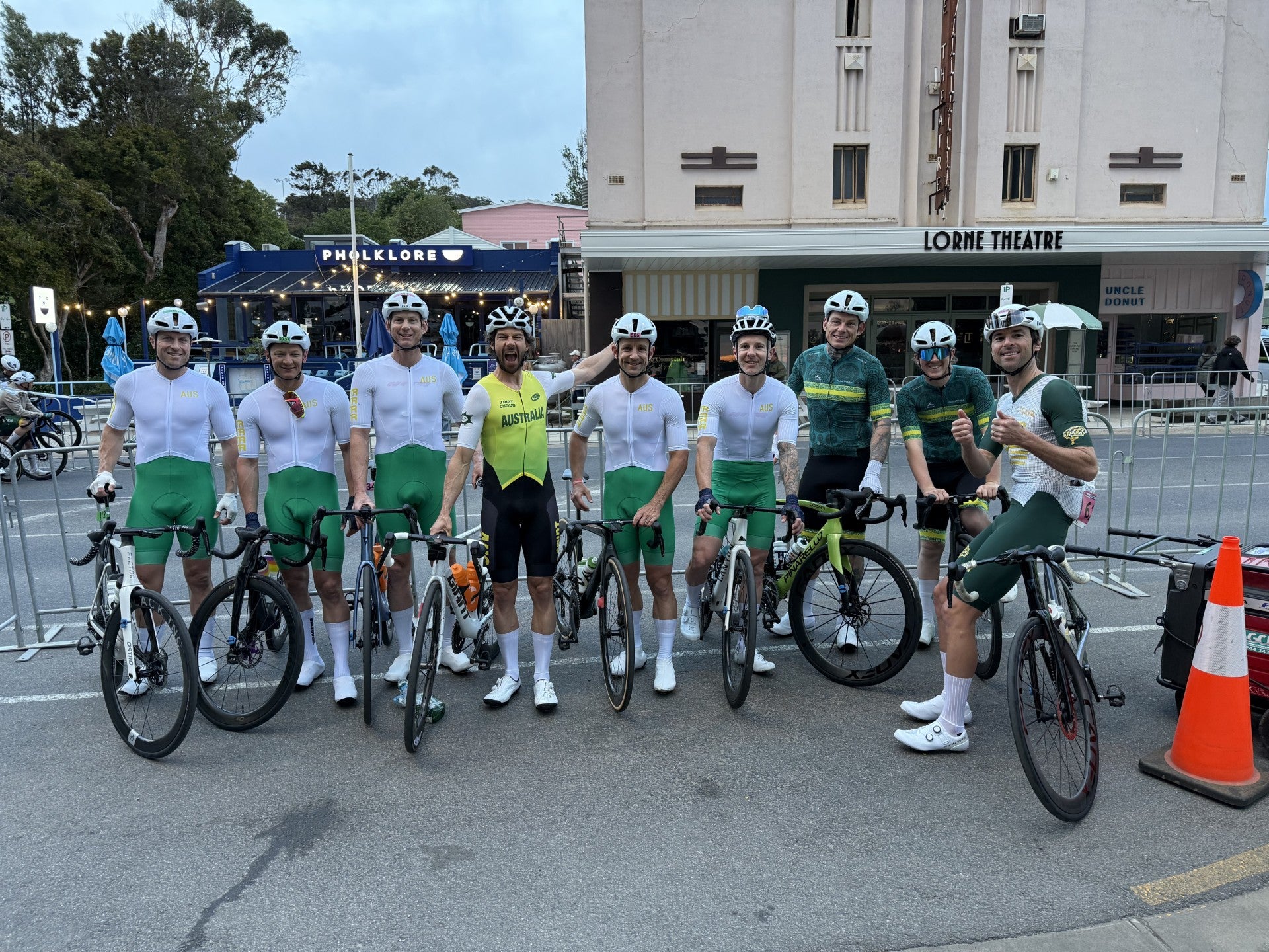 HITR Race Team riders lined up in Lorne